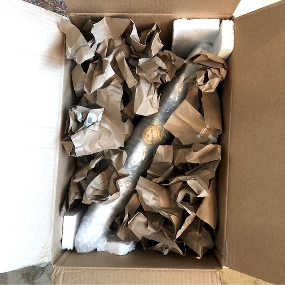 !!!WELCOME TO MY CLOSET!!! - Picture 8 of 13